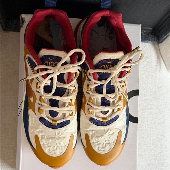 💝❤️Nike AIR MAX 270  Women's blue void/metallic gold. NIKE AIR MAX 270 REACT💝❤️ - Picture 3 of 16